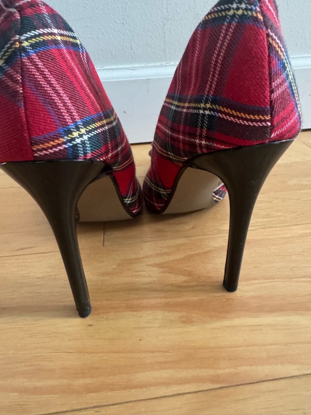 Betsey Johnson Red Plaid Pointed-Toe Bow Pumps - Picture 3 of 4